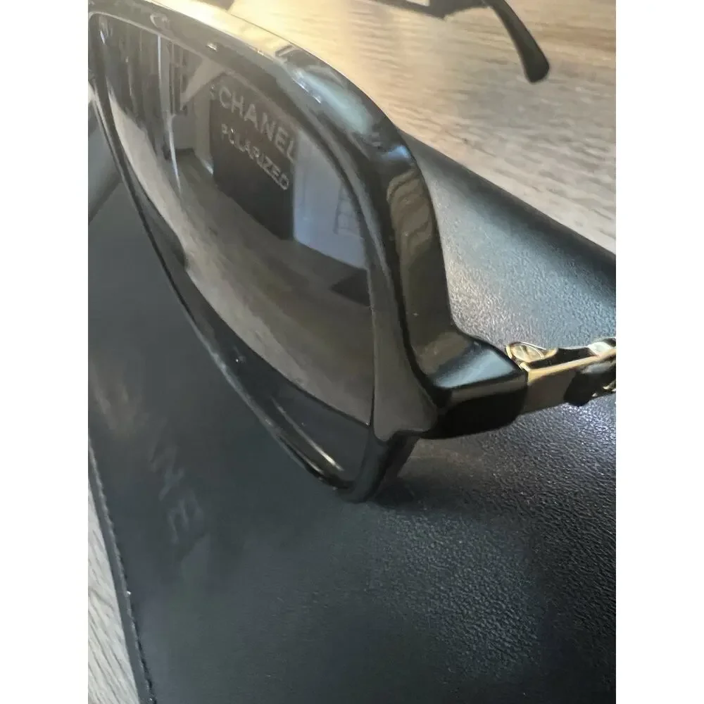 Chanel Polarized Sunnies With Case